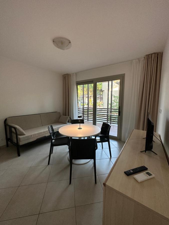 Prassitele Apartments Линьяно-Саббьядоро Экстерьер фото