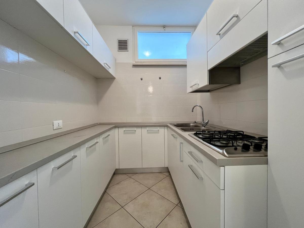 Prassitele Apartments Линьяно-Саббьядоро Экстерьер фото
